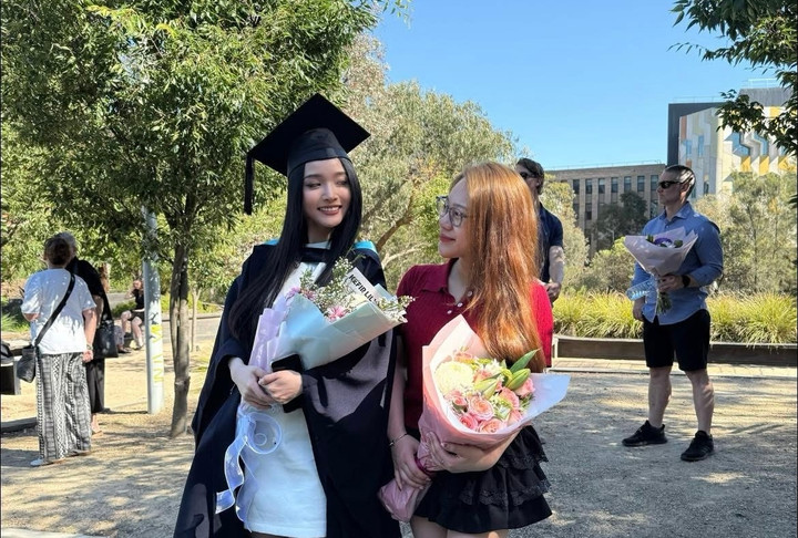 Du học &Uacute;c từ năm 17 tuổi, c&ocirc; g&aacute;i Việt bật kh&oacute;c ng&agrave;y nhận bằng đại học danh tiếng- Ảnh 1.
