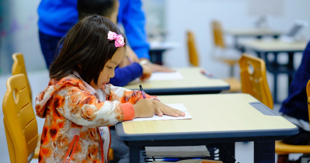 1 quan điểm về "c&uacute; lừa" khi học tiếng Anh g&acirc;y b&atilde;o tranh luận: Chỉ l&agrave;m m&agrave;u, v&ocirc; dụng hay thật sự c&oacute; hiệu quả?- Ảnh 1.