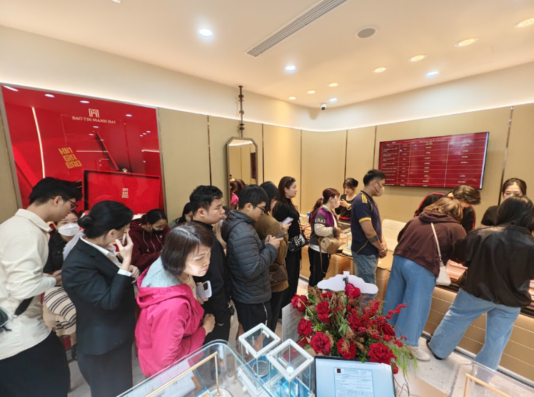 Hiện tượng Tứ Qu&yacute; Thịnh Vượng 0,1 chỉ: Hiệu ứng nhất thời hay bước đi chiến lược của Bảo T&iacute;n Mạnh Hải?- Ảnh 1.