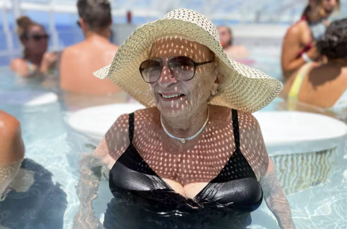 KOL sống thọ 101 tuổi nhờ 4 th&oacute;i quen đơn giản: Kh&ocirc;ng phải ăn ki&ecirc;ng hay tập luyện, duy tr&igrave; được th&igrave; tốt cả cơ thể lẫn tinh thần- Ảnh 2.