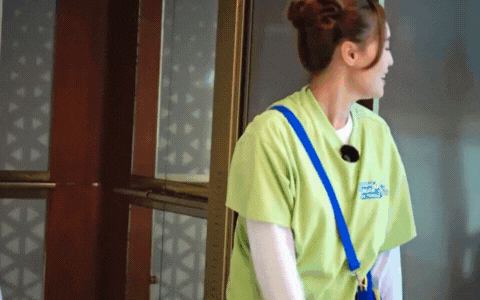 52Hz d&aacute;n bảng t&ecirc;n ở v&ugrave;ng nhạy cảm tại Running Man Việt, bị n&oacute;i 