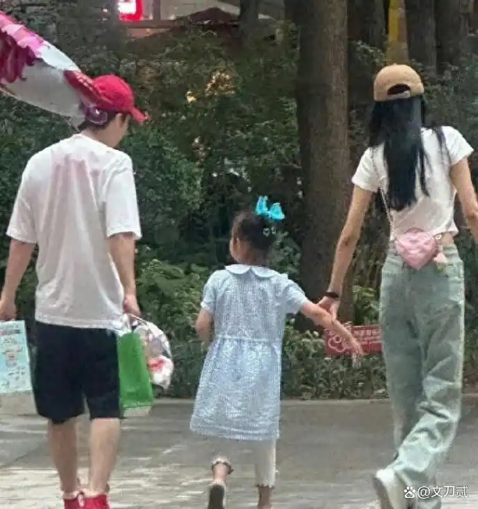 Coi m&agrave; tức s&ocirc;i m&aacute;u: Tr&ecirc;n đời hết đ&agrave;n &ocirc;ng hay sao m&agrave; Chị Đẹp n&agrave;y quay lại với tra nam từng chối bỏ m&igrave;nh- Ảnh 1.