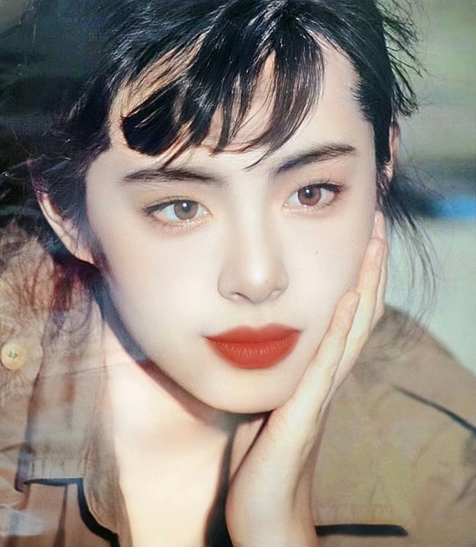 "Ngọc nữ đẹp khuynh đảo ch&acirc;u &Aacute;" nay mặt mũi biến dạng kh&ocirc;ng nhận ra, mở tiệm trị liệu massage gom bạc lẻ- Ảnh 1.