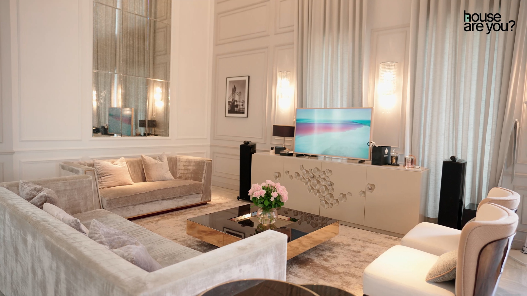 Lần đầu lộ diện căn biệt thự do Huyền Baby v&agrave; bạn th&acirc;n 20 năm x&acirc;y để 