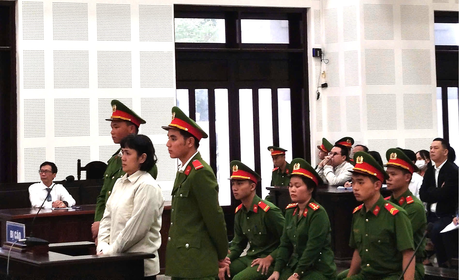 Cựu ph&oacute; tổng gi&aacute;m đốc C&ocirc;ng ty B&aacute;ch Đạt An l&atilde;nh &aacute;n chung th&acirc;n- Ảnh 1.