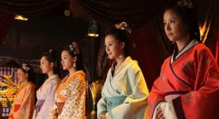 4 ti&ecirc;u ch&iacute; tuyển chọn phi tần của c&aacute;c ho&agrave;ng đế Trung Quốc- Ảnh 1.