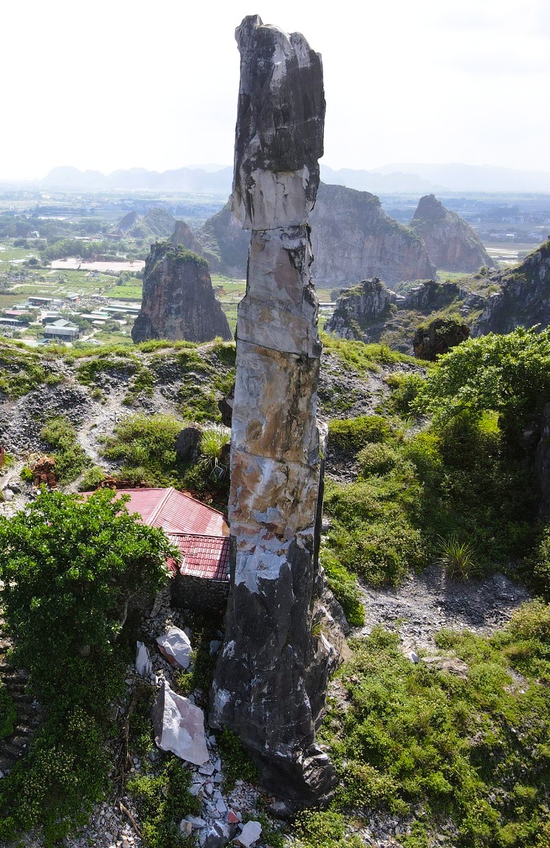 VIDEO: Hòn Vọng Phu ở Thanh Hóa "khoác áo mới" sau khi được chi 17 tỉ đồng- Ảnh 8. VIDEO: Hòn Vọng Phu ở Thanh Hóa "khoác áo mới" sau khi được chi 17 tỉ đồng- Ảnh 8.