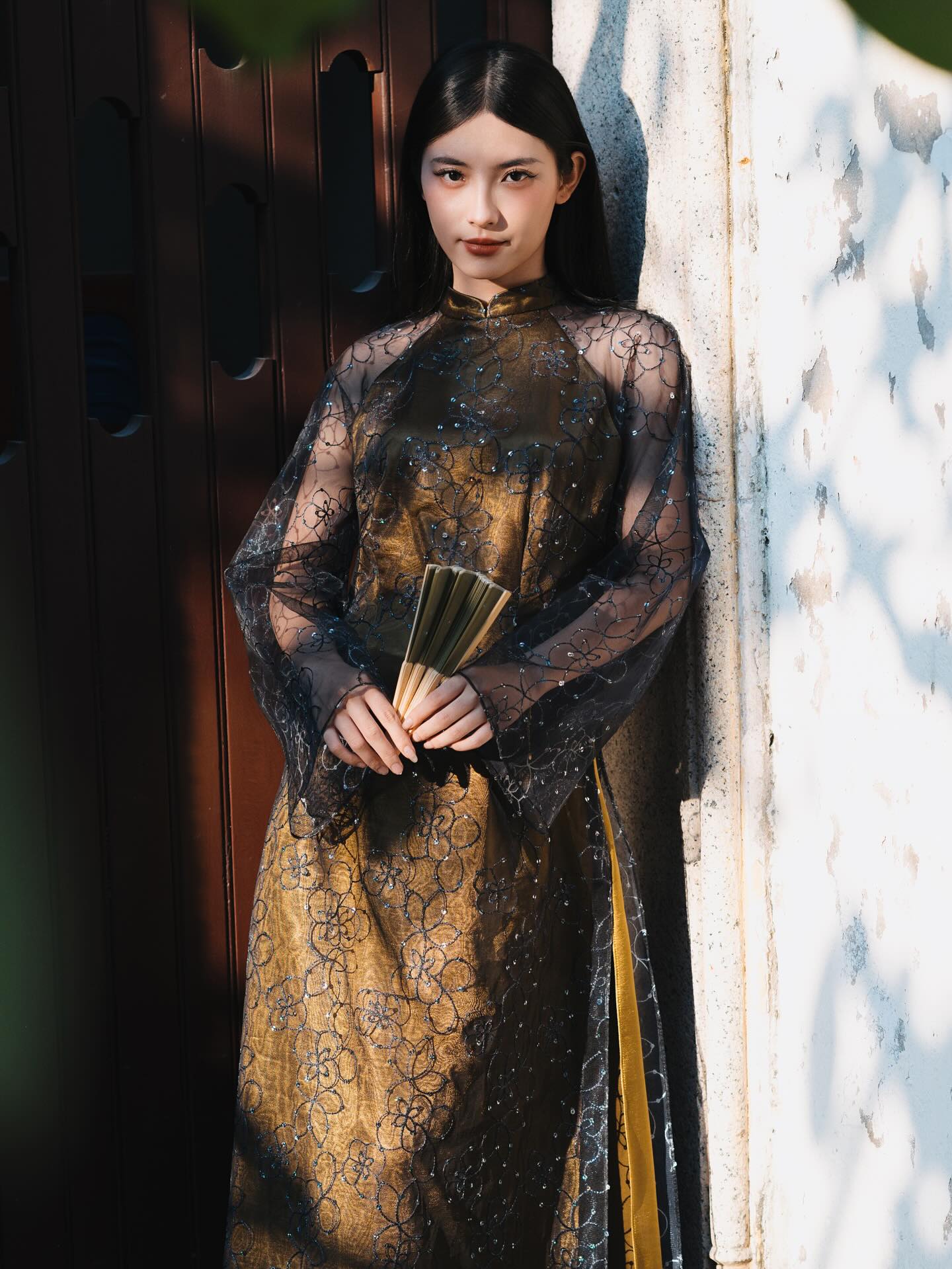 Khi sắc màu này lên ngôi, áo dài Tết 2026 bỗng đậm nét phú bà, mợ chảnh kiêu sa khó cưỡng- Ảnh 4. Khi sắc màu này lên ngôi, áo dài Tết 2026 bỗng đậm nét phú bà, mợ chảnh kiêu sa khó cưỡng- Ảnh 4.