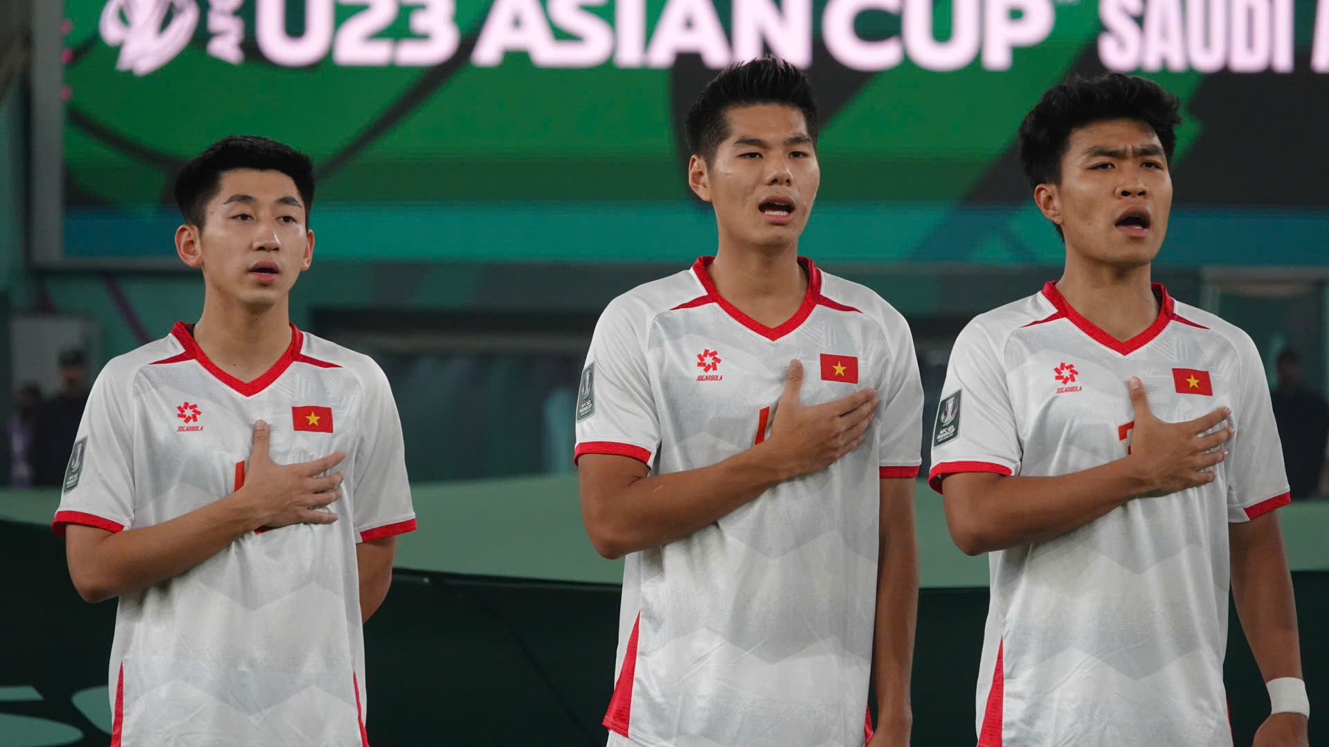 Ng&atilde; mũ trước đẳng cấp của Đ&igrave;nh Bắc: Từ 