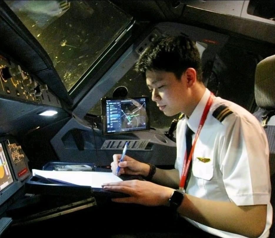 Trang Th&ocirc;ng tin ch&iacute;nh phủ bất ngờ gọi t&ecirc;n Vietjet- Ảnh 2.