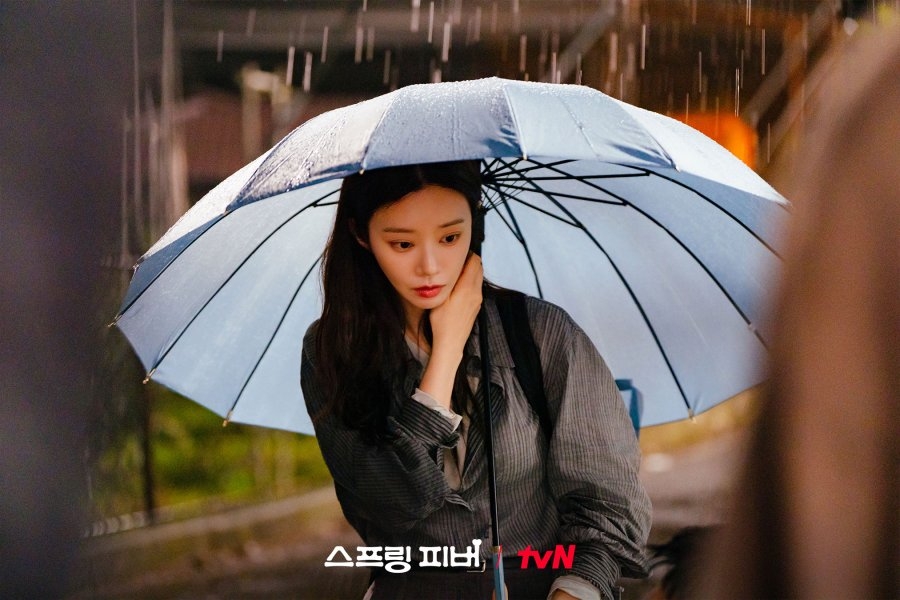 Lần đầu thấy cặp đ&ocirc;i ng&ocirc;n t&igrave;nh m&agrave; mặt nh&agrave; g&aacute;i chỉ bằng bắp tay nh&agrave; trai, đ&uacute;ng l&agrave; truyện tranh kh&ocirc;ng lừa người- Ảnh 5.