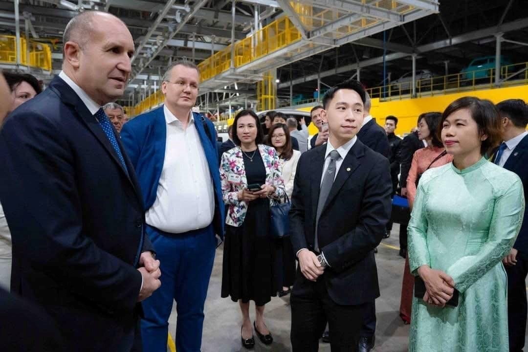 Khen cho thiếu gia Minh Hoàng - chồng Á hậu Phương Nhi!- Ảnh 2. Khen cho thiếu gia Minh Hoàng - chồng Á hậu Phương Nhi!- Ảnh 2.