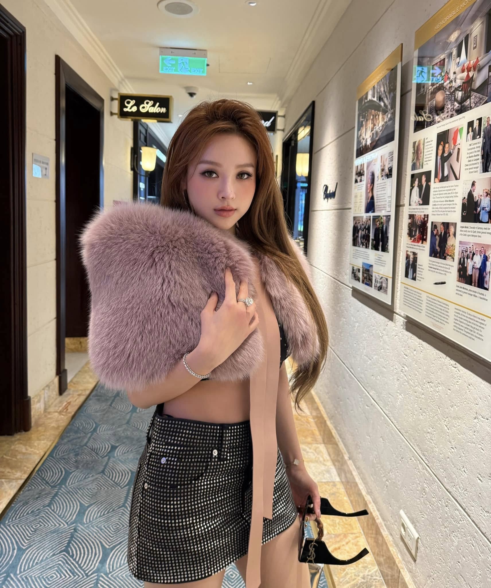 Ở Việt Nam c&oacute; một ph&uacute; b&agrave; chơi rất n&eacute;t: X&acirc;y biệt thự dưỡng gi&agrave; với bạn th&acirc;n, U40 chồng chăm như em b&eacute;- Ảnh 1.