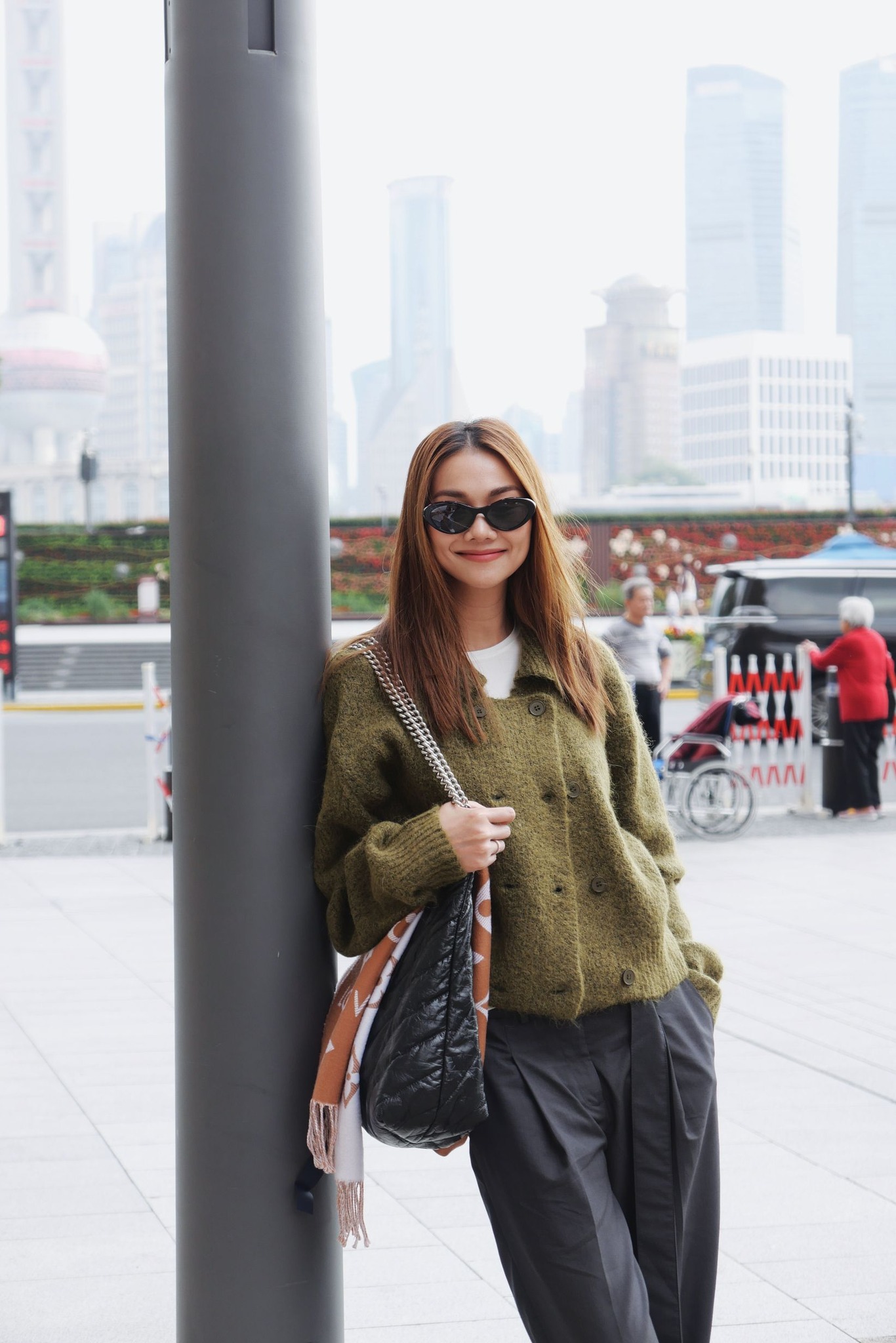 Tham khảo từ Phạm Thanh Hằng 4 mẫu &aacute;o d&agrave;i tay đẹp ho&agrave;n hảo cho phụ nữ tr&ecirc;n 40 tuổi- Ảnh 6.