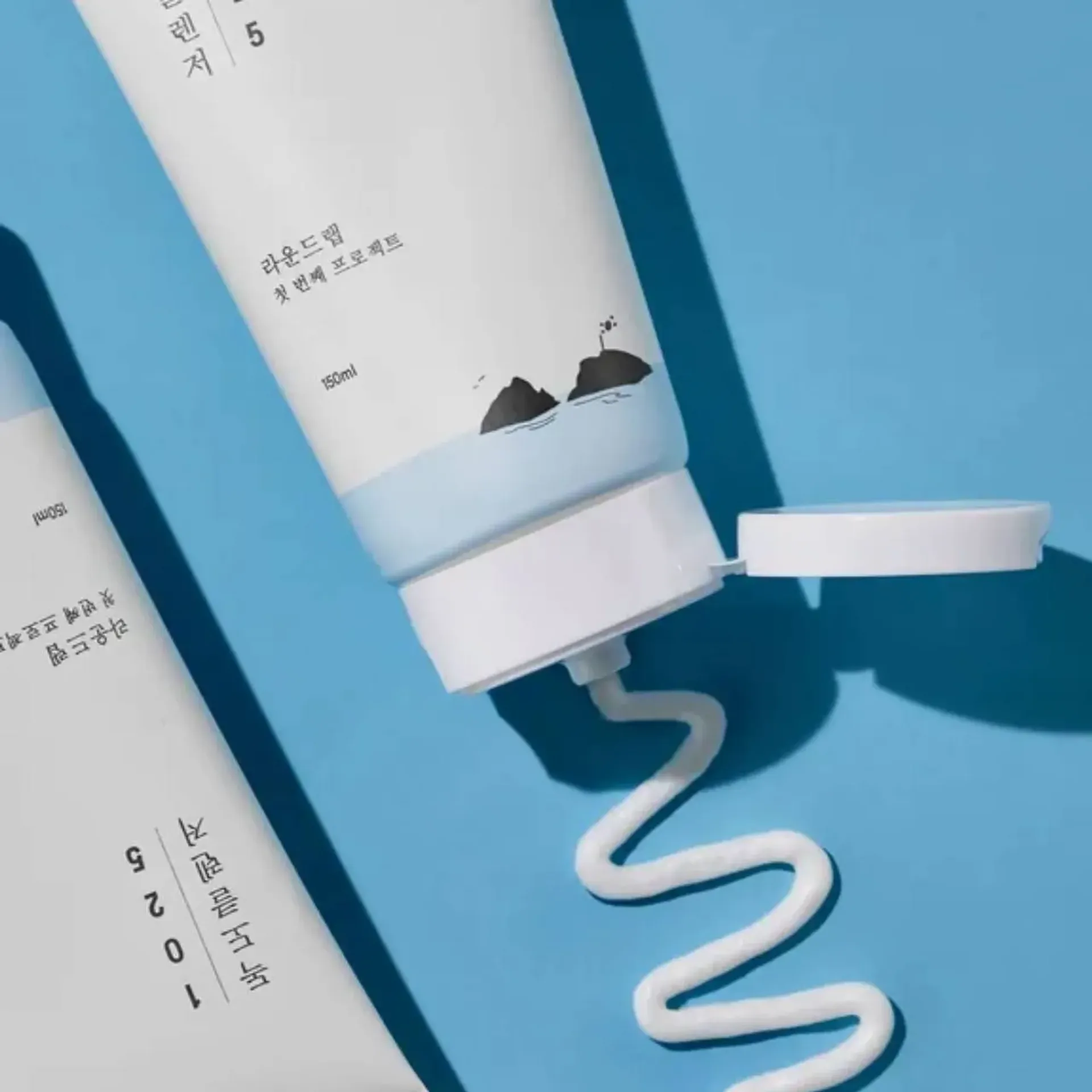 5 sữa rửa mặt dịu nhẹ, kh&ocirc;ng l&agrave;m kh&ocirc; da m&agrave; vẫn sạch s&acirc;u lỗ ch&acirc;n l&ocirc;ng- Ảnh 6.