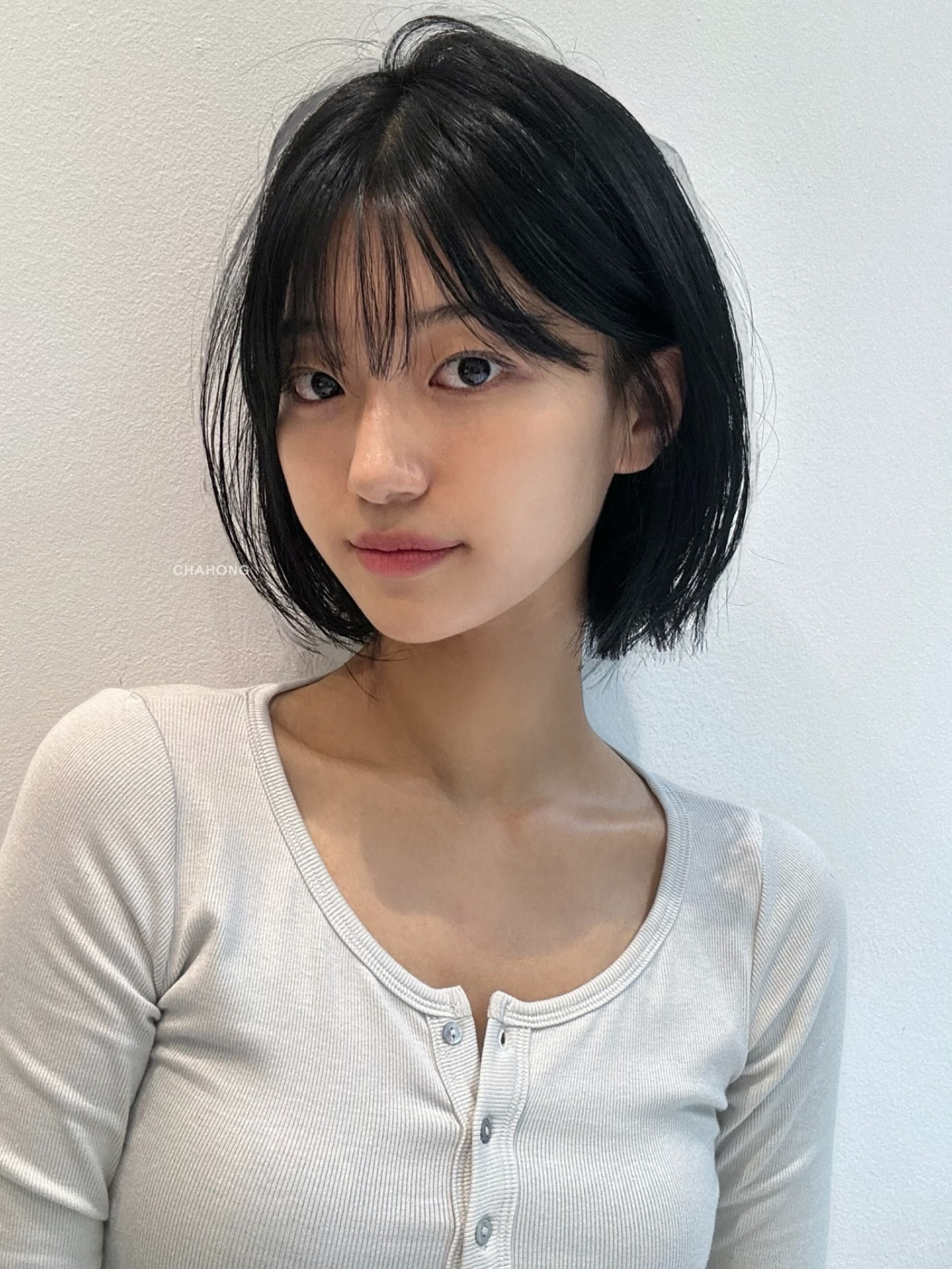 5 xu hướng t&oacute;c ngắn của năm 2026: Kh&ocirc;ng hề k&eacute;n mặt, cắt xong l&agrave; xinh hơn hẳn năm ngo&aacute;i- Ảnh 8.