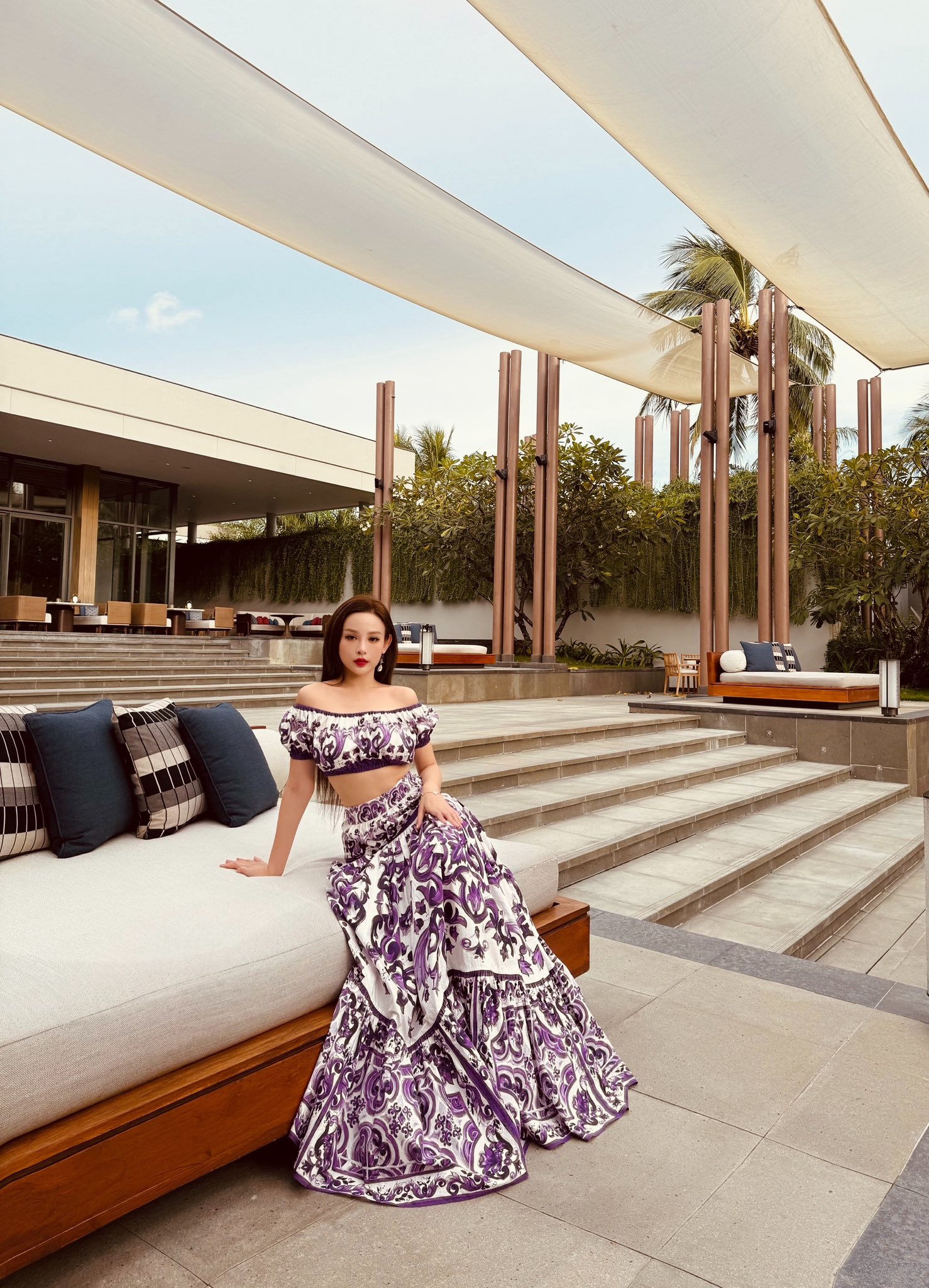 Ở Việt Nam c&oacute; một ph&uacute; b&agrave; chơi rất n&eacute;t: X&acirc;y biệt thự dưỡng gi&agrave; với bạn th&acirc;n, U40 chồng chăm như em b&eacute;- Ảnh 10.