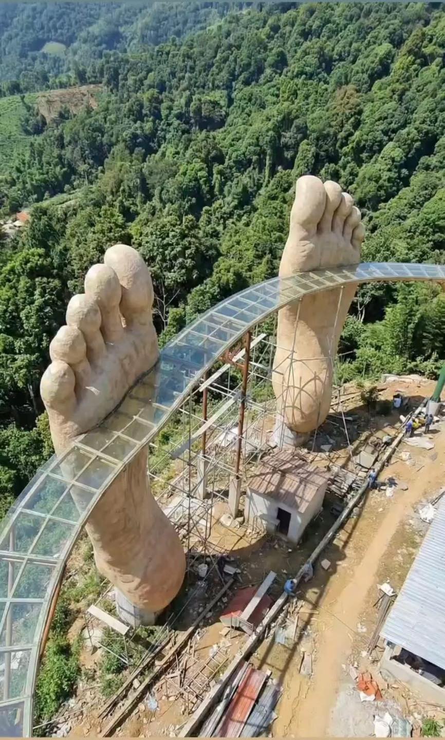 Thực hư về bức ảnh c&acirc;y cầu B&agrave;n Ch&acirc;n - &ldquo;đối thủ&rdquo; của cầu V&agrave;ng vừa xuất hiện đang khiến cả MXH hoang mang kh&ocirc;ng th&ocirc;i- Ảnh 1.