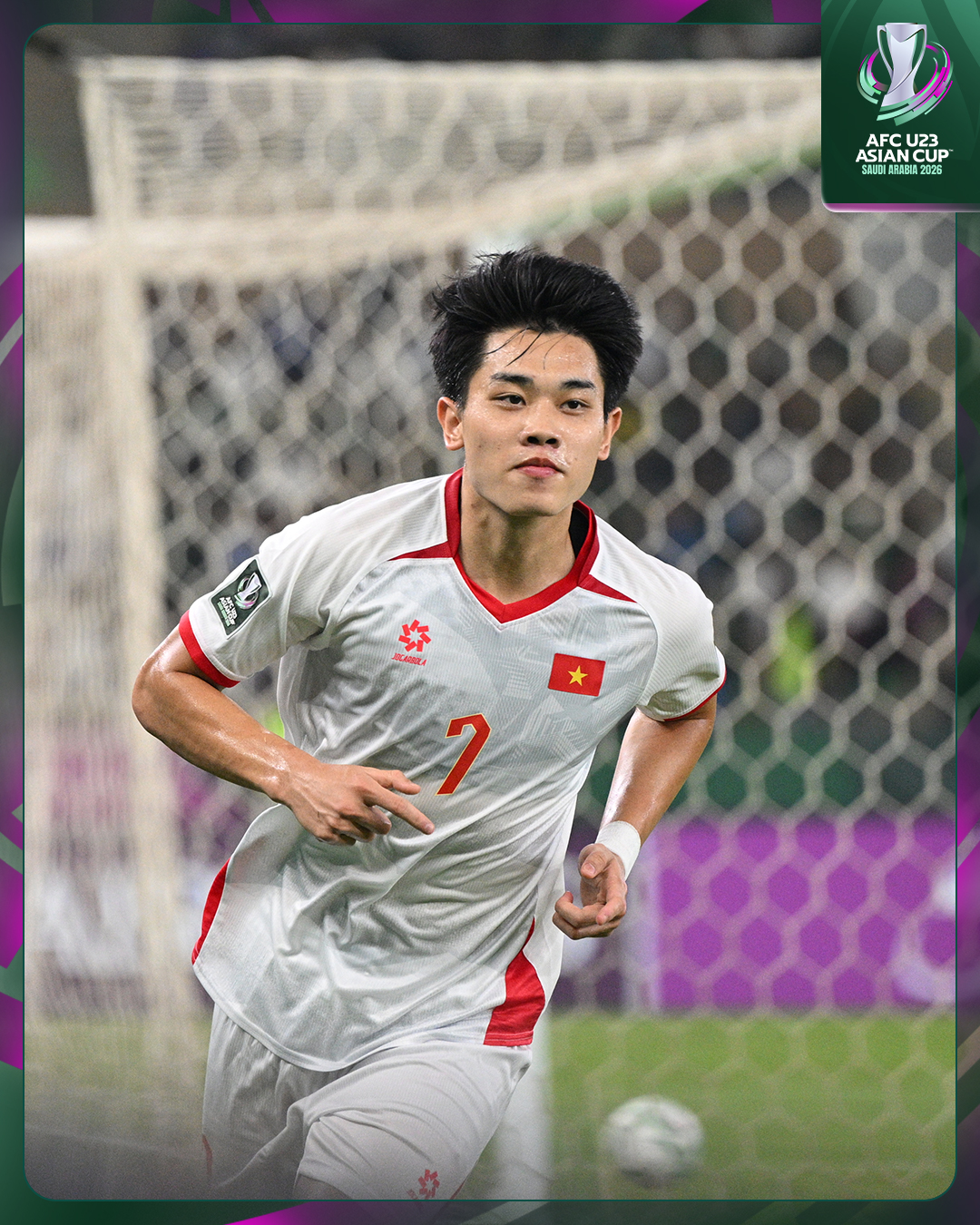 Rất đẹp và đáng yêu: U23 Việt Nam cúi đầu tri ân CĐV khi vượt qua vòng bảng U23 châu Á đầy diệu kỳ- Ảnh 3. Rất đẹp và đáng yêu: U23 Việt Nam cúi đầu tri ân CĐV khi vượt qua vòng bảng U23 châu Á đầy diệu kỳ- Ảnh 3.