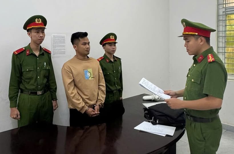 Bắt tạm giam ông chủ bán cây cau giống Trịnh Văn Dương- Ảnh 1. Bắt tạm giam ông chủ bán cây cau giống Trịnh Văn Dương- Ảnh 1.