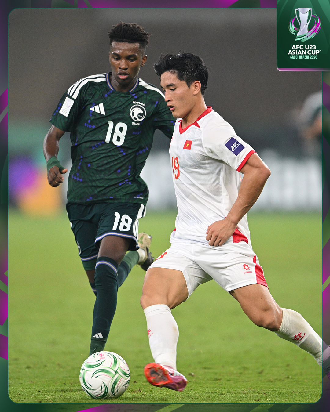 Rất đẹp và đáng yêu: U23 Việt Nam cúi đầu tri ân CĐV khi vượt qua vòng bảng U23 châu Á đầy diệu kỳ- Ảnh 8. Rất đẹp và đáng yêu: U23 Việt Nam cúi đầu tri ân CĐV khi vượt qua vòng bảng U23 châu Á đầy diệu kỳ- Ảnh 8.