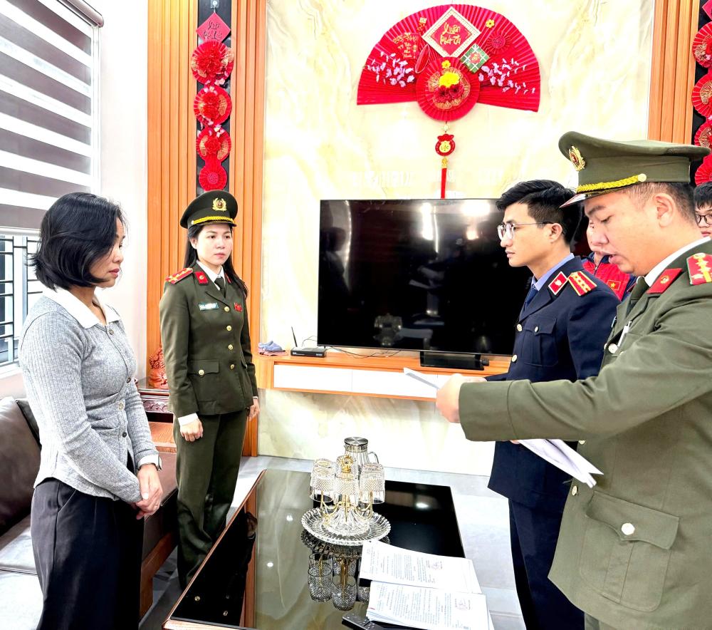 Bắt tạm giam nữ Gi&aacute;m đốc Trung t&acirc;m thể thao H&agrave; Tĩnh- Ảnh 3.