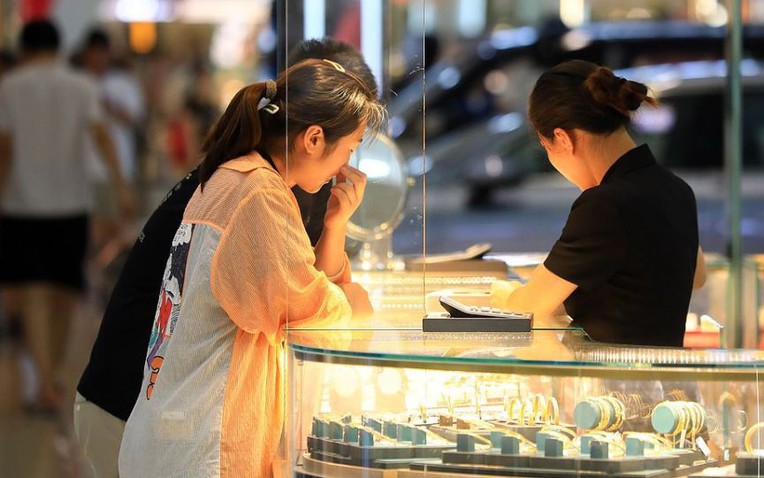 Một kiểu mua v&agrave;ng mới đang l&ecirc;n ngồi, giờ ai cũng mua được v&agrave;ng, khoe v&agrave;ng sẽ l&agrave; xu hướng!- Ảnh 5.