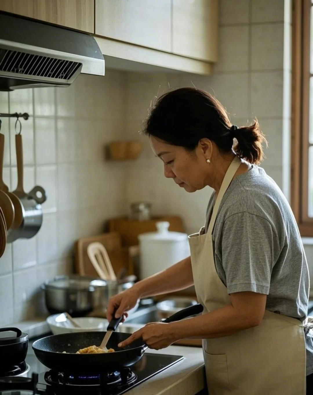 Người phụ nữ 50 tuổi khiến t&ocirc;i 