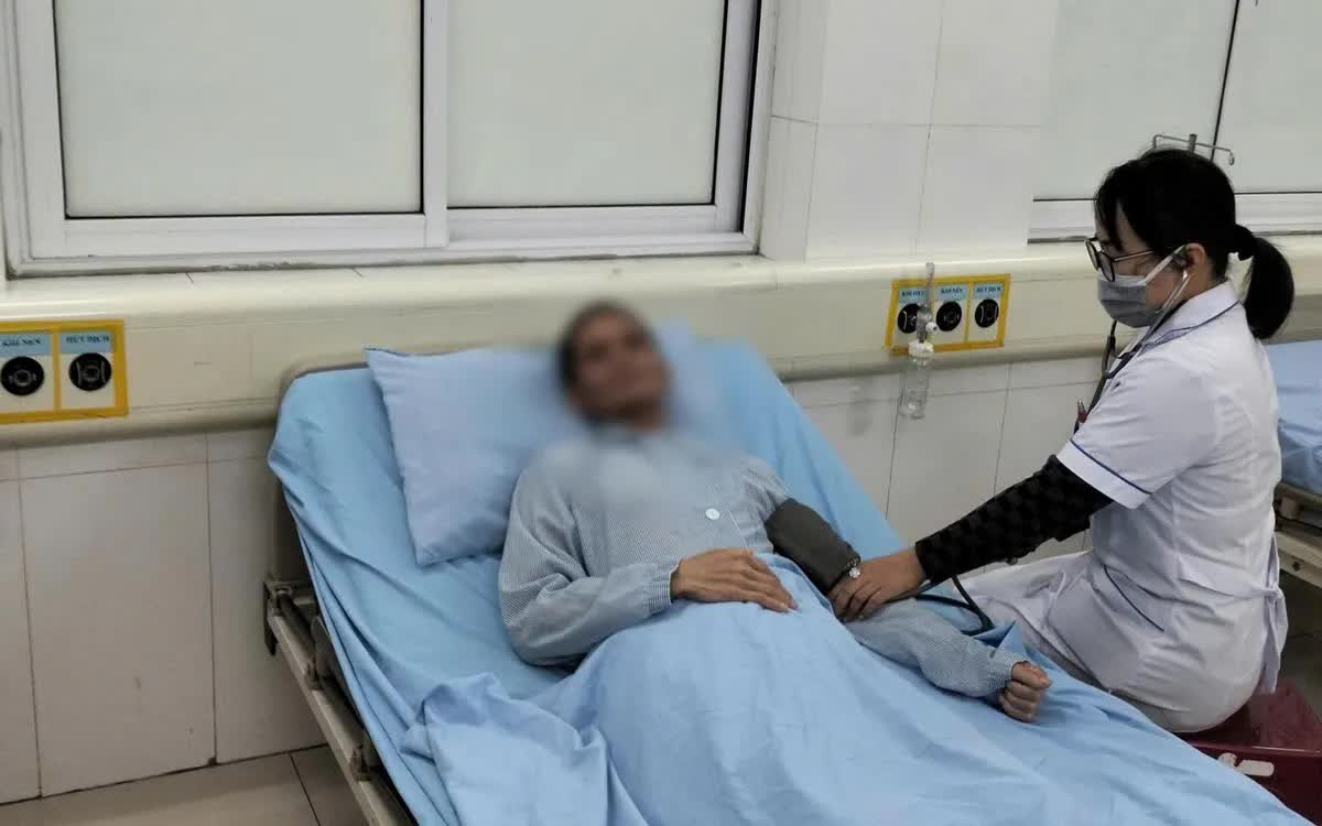 Biến chứng vi&ecirc;m lo&eacute;t dạ d&agrave;y đe dọa t&iacute;nh mạng- Ảnh 1.