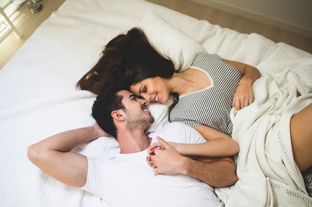 C&aacute;ch khơi gợi ham muốn, thổi b&ugrave;ng ngọn lửa y&ecirc;u cho tuổi xế chiều vi&ecirc;n m&atilde;n chưa từng thấy- Ảnh 2.