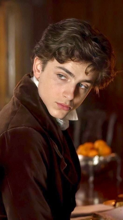 Sức h&uacute;t của người đ&agrave;n &ocirc;ng đẹp nhất thế giới vừa thắng Leonardo DiCaprio- Ảnh 6.