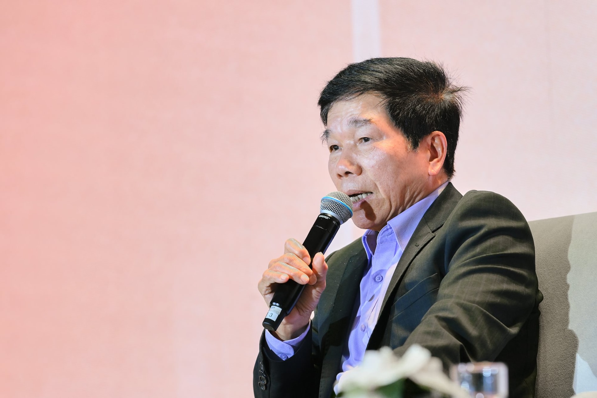 "Theo đ&aacute;nh gi&aacute; thận trọng, lượng v&agrave;ng trong d&acirc;n hiện nay c&oacute; thể l&ecirc;n tới khoảng 500 tấn"- Ảnh 4.