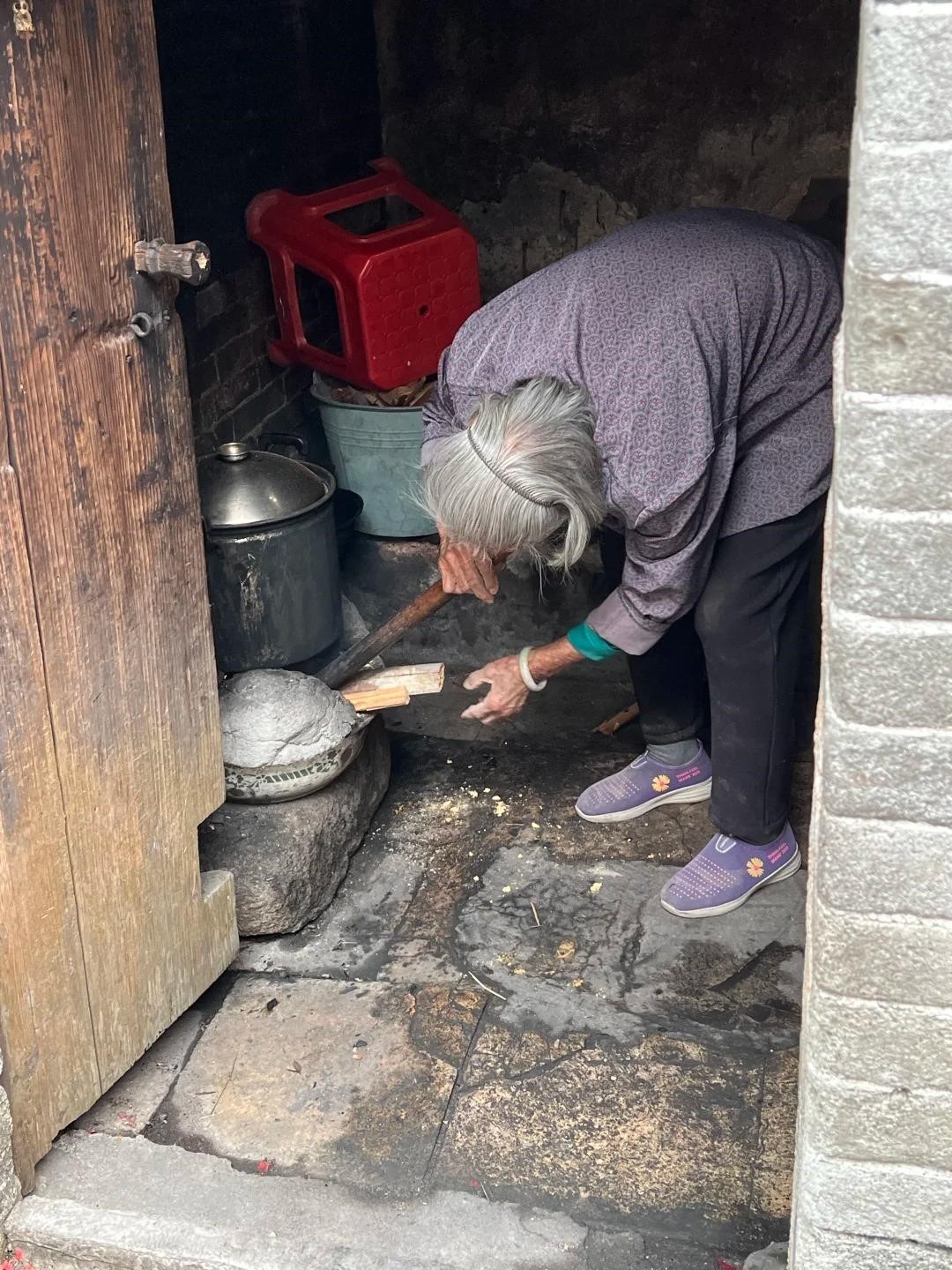 Vợ đề xuất biếu Tết ngoại 20 triệu, nh&agrave; nội 0 đồng, chồng gắt: H&oacute;a ra người gi&agrave;u phải thua thiệt?- Ảnh 3.