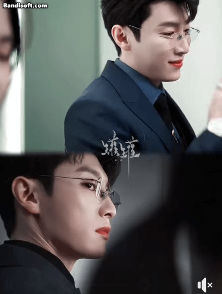 2 ng&agrave;y nay ai cũng nhắc t&ecirc;n 1 mỹ nam: Đẹp lạ chưa từng thấy, chỉ bấm thang m&aacute;y cũng cuốn đi&ecirc;n- Ảnh 3.