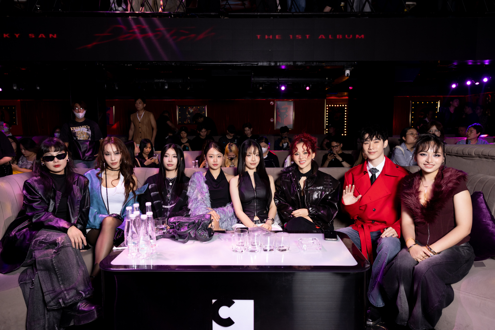 Mỹ nhân Vbiz dốc hết tiền của làm album, đắt show đến mấy cũng cháy túi vì lý do này