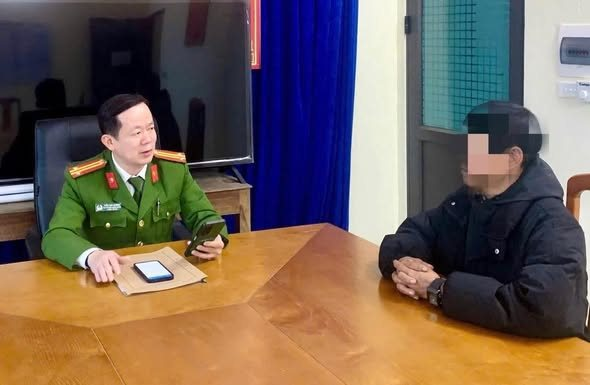 Phải đ&oacute;ng 30% v&igrave; t&agrave;i khoản nhận 500 triệu đồng nhưng quyết kh&ocirc;ng nộp: C&ocirc;ng an điều tra người đ&agrave;n &ocirc;ng ở H&agrave; Nội- Ảnh 1.