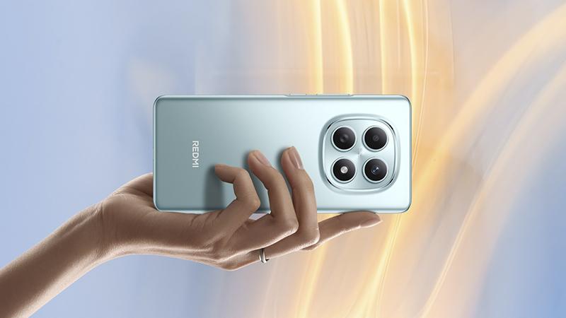 Đi đu đưa kh&ocirc;ng lo "xu c&agrave; na": REDMI Note 15 Pro+ 5G pin tr&acirc;u d&ugrave;ng cả ng&agrave;y, chấp cả trời mưa v&agrave; va đập- Ảnh 1.