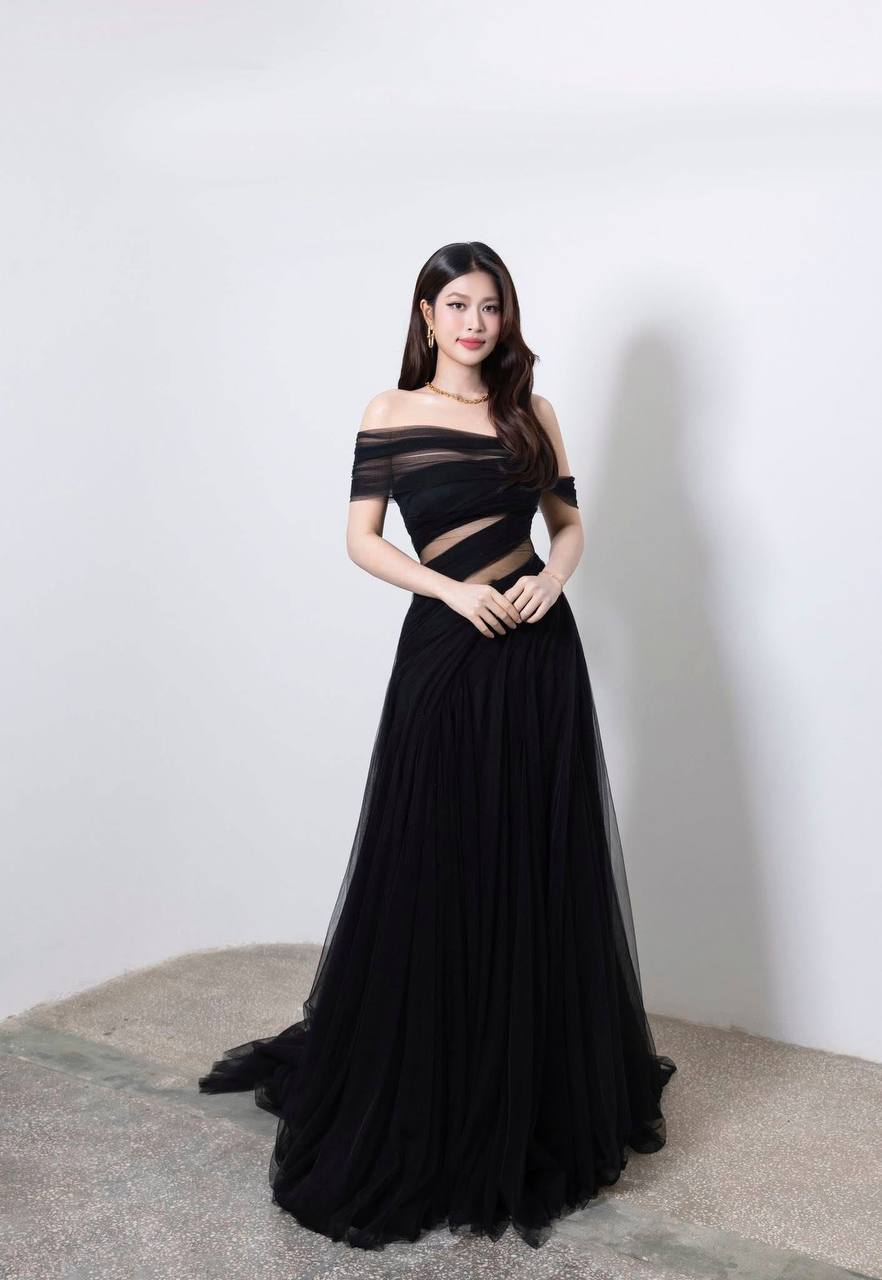 Chiếc v&aacute;y thị phi của Thi&ecirc;n &Acirc;n, Kỳ Duy&ecirc;n cũng bị k&eacute;o v&agrave;o t&acirc;m điểm gạch đ&aacute;- Ảnh 8.