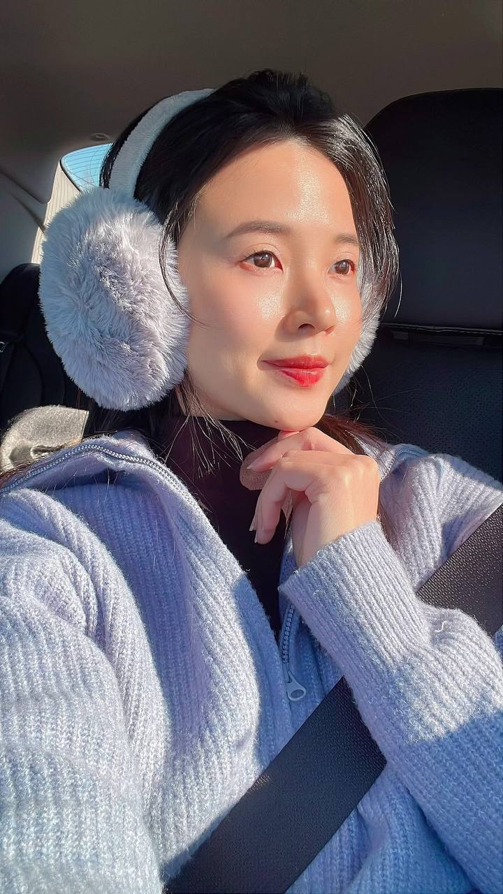 Midu đeo t&uacute;i 800 triệu nhưng thứ g&acirc;y ch&uacute; &yacute; lại l&agrave; l&agrave;n da tuổi 36- Ảnh 11.