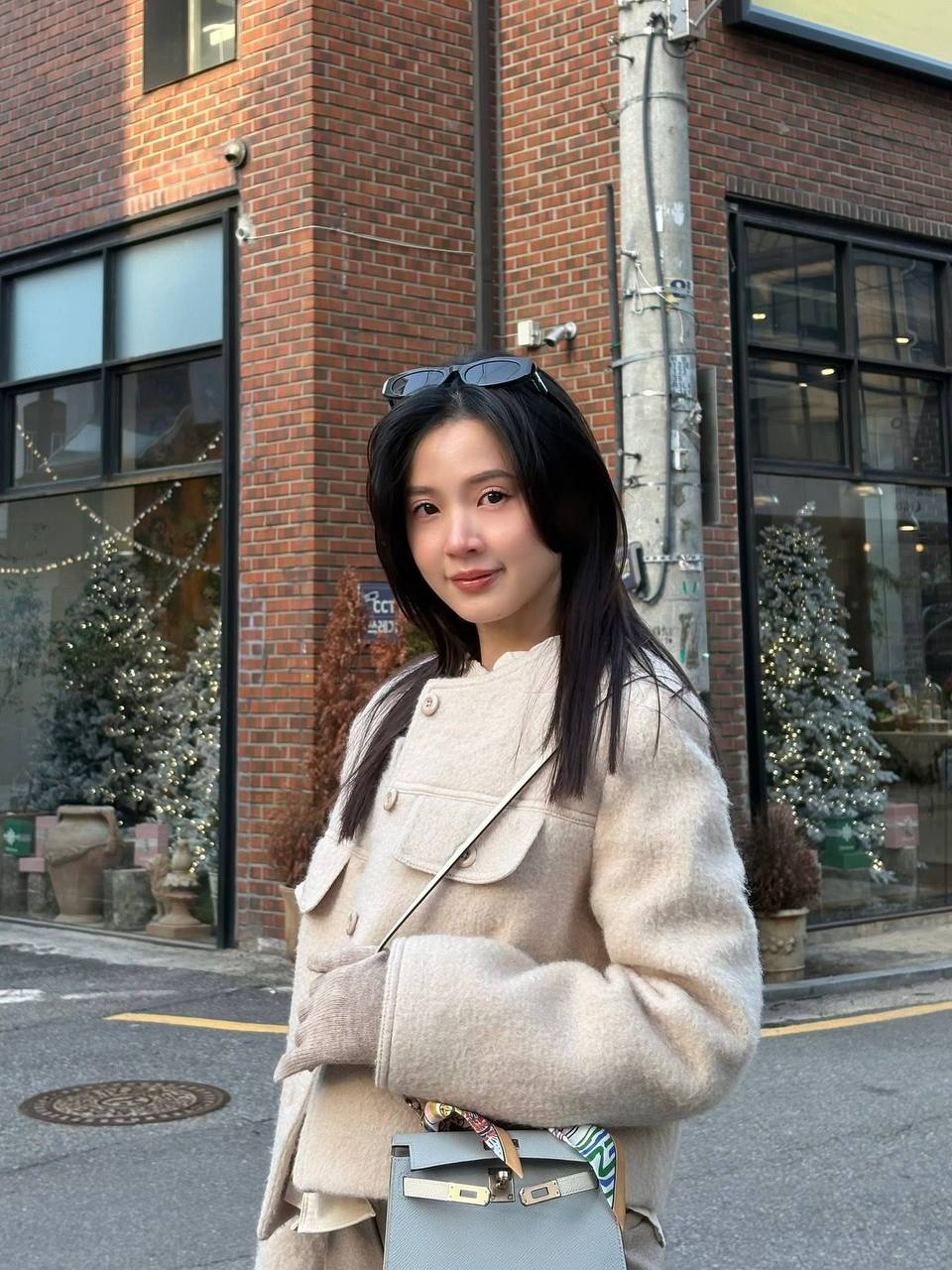 Midu đeo t&uacute;i 800 triệu nhưng thứ g&acirc;y ch&uacute; &yacute; lại l&agrave; l&agrave;n da tuổi 36- Ảnh 3.