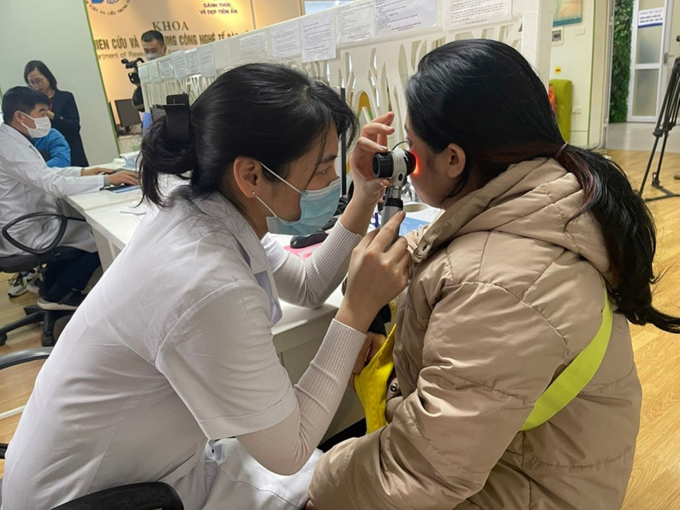 Ma trận quảng c&aacute;o- Ảnh 2.