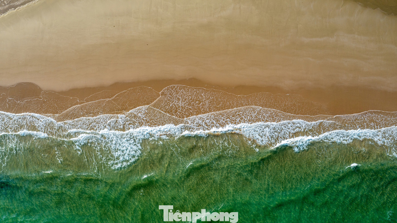 Độc lạ h&ograve;n đảo ngắm ho&agrave;ng h&ocirc;n, b&igrave;nh minh ở Quảng Ninh- Ảnh 5.