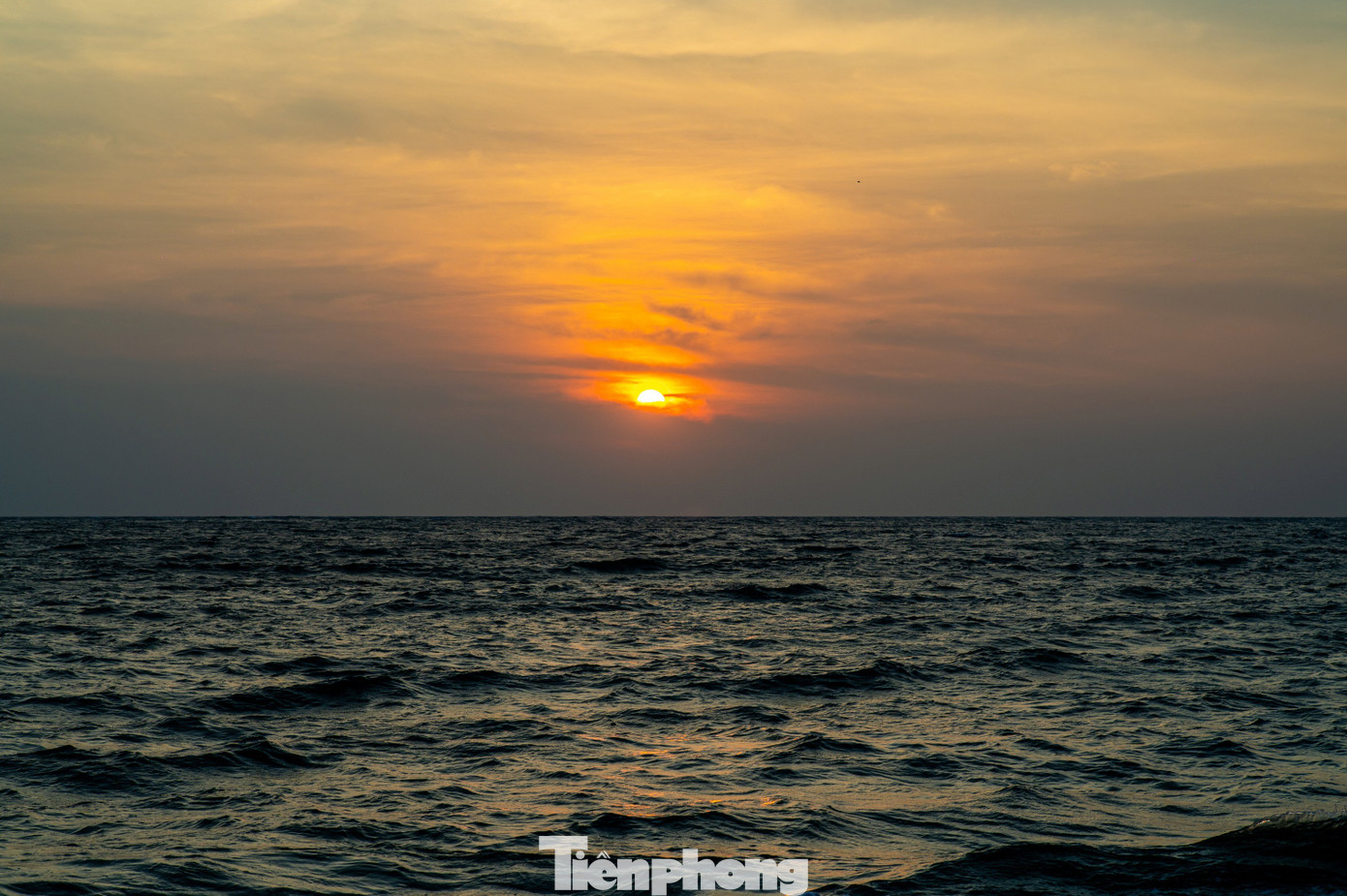 Độc lạ h&ograve;n đảo ngắm ho&agrave;ng h&ocirc;n, b&igrave;nh minh ở Quảng Ninh- Ảnh 9.