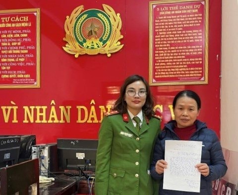 Ph&aacute;t hiện t&agrave;i khoản Vietcombank đu&ocirc;i 13584 nhận 139 triệu đồng chuyển khoản từ nước ngo&agrave;i: C&ocirc;ng an 2 địa phương phải nhanh ch&oacute;ng v&agrave;o cuộc- Ảnh 1.