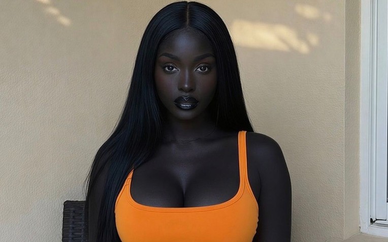 Sự thật sốc đến kh&ocirc;ng muốn tin về "c&ocirc; g&aacute;i xinh đẹp nhất thế giới" tr&ecirc;n TikTok- Ảnh 1.