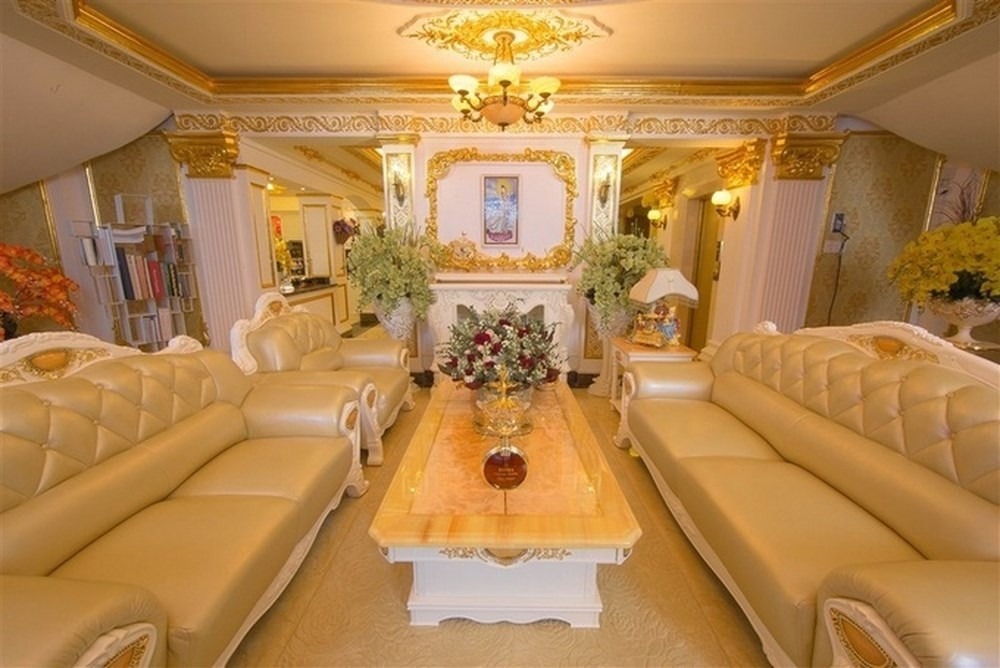 Ở Việt Nam c&oacute; nữ nghệ sĩ x&acirc;y biệt thự chứa trăm người vẫn th&ecirc;nh thang, d&aacute;t v&agrave;ng lộng lẫy đến l&oacute;a mắt- Ảnh 8.