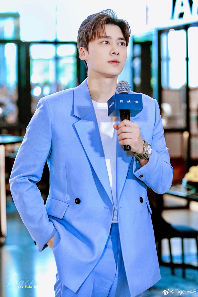 Tiết lộ g&acirc;y sốc về L&yacute; Dịch Phong sau 4 năm cuốn g&oacute;i khỏi showbiz v&igrave; tội t&agrave;y đ&igrave;nh- Ảnh 5.