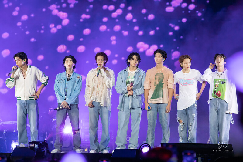 Cơ hội n&agrave;o cho Việt Nam trong World Tour của BTS?- Ảnh 5.