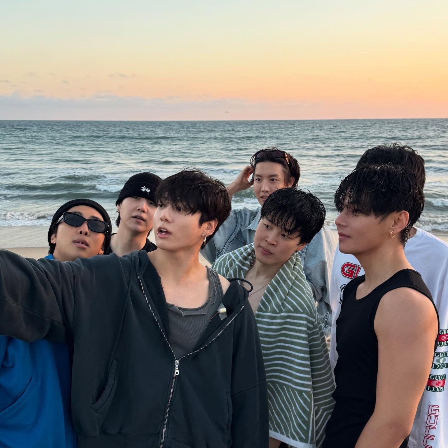 Cơ hội n&agrave;o cho Việt Nam trong World Tour của BTS?- Ảnh 2.