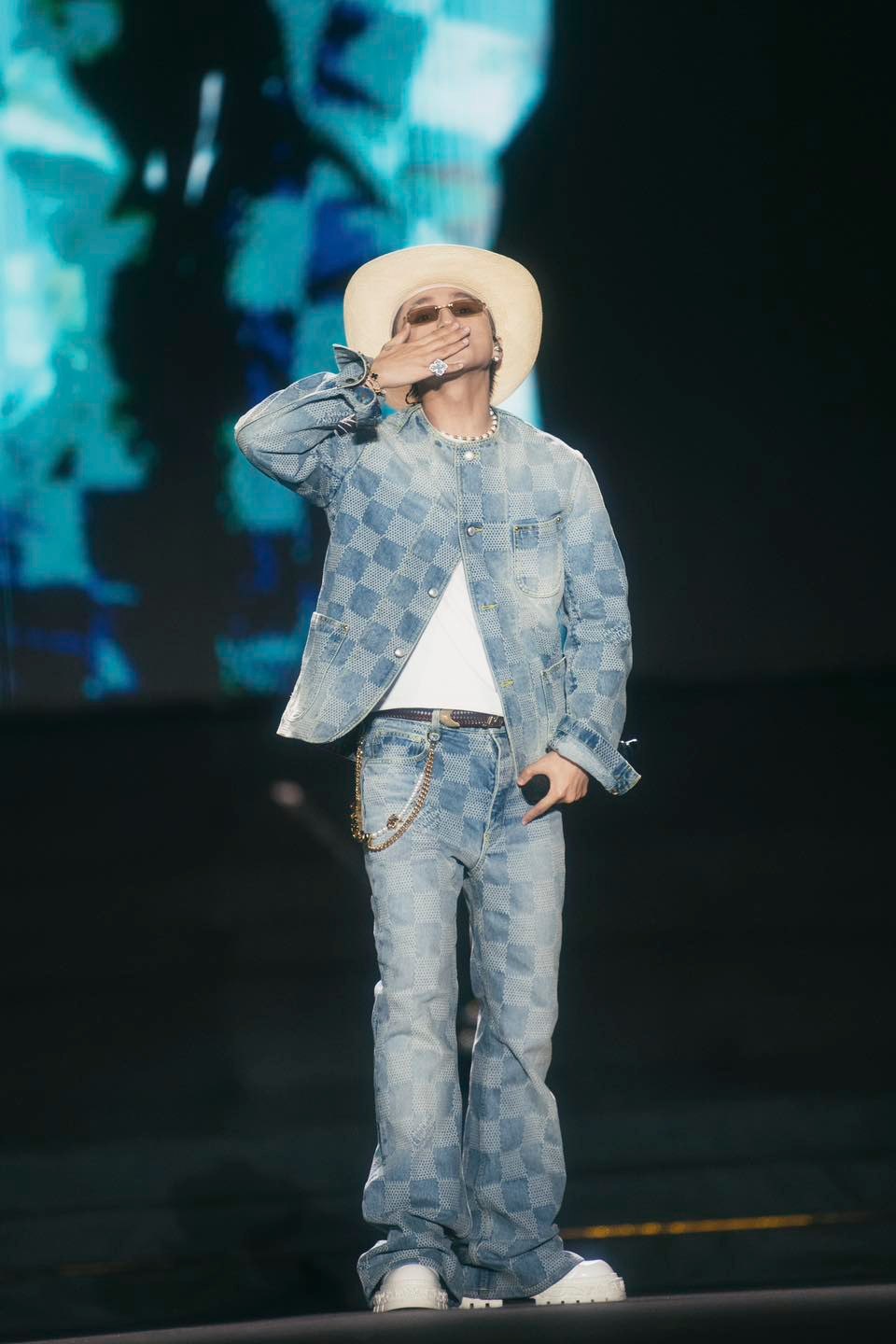 Fandom Sơn T&ugrave;ng kh&ocirc;ng phải fandom số 1 Việt Nam- Ảnh 11.